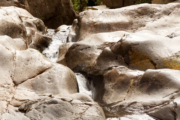 Water Between The rocks - Meiringspoort Waterfall in De Rust — Stock Photo, Image