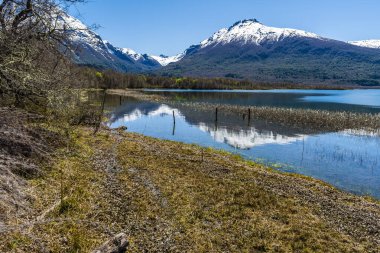 Yolda, Cerro Tronador, Bariloche, Rio Negro Eyaleti, Patagonya, Arjantin. Yüksek kalite fotoğraf