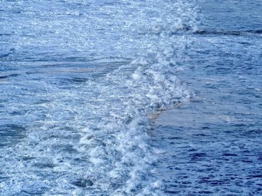 dalgalı dalgalı engin okyanus