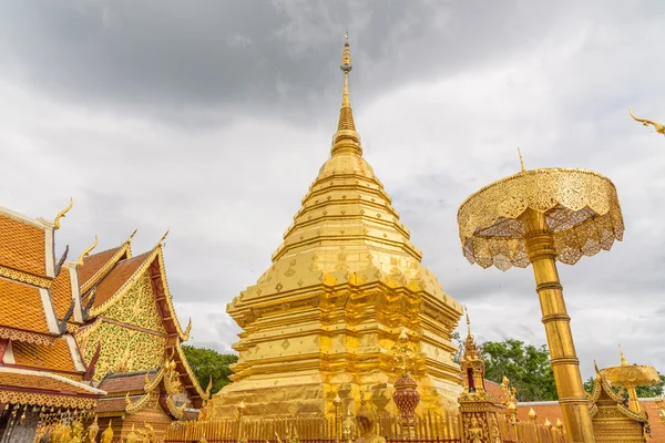 Wat Phra que Doi templo . — Fotografia de Stock