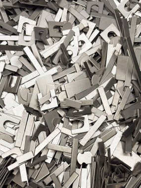 Alüminyum yumruklar geri dönüşüme hazır bir fabrikanın atıkları. Yüksek kalite fotoğraf