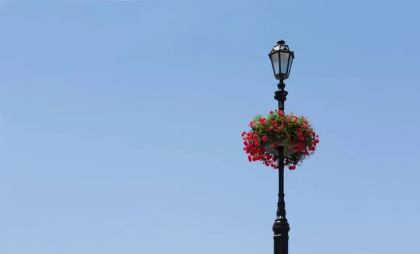 Stará Pouliční Lampa Pozadí Zatažené Oblohy Měkké Barvy Krásné Pozadí — Stock fotografie