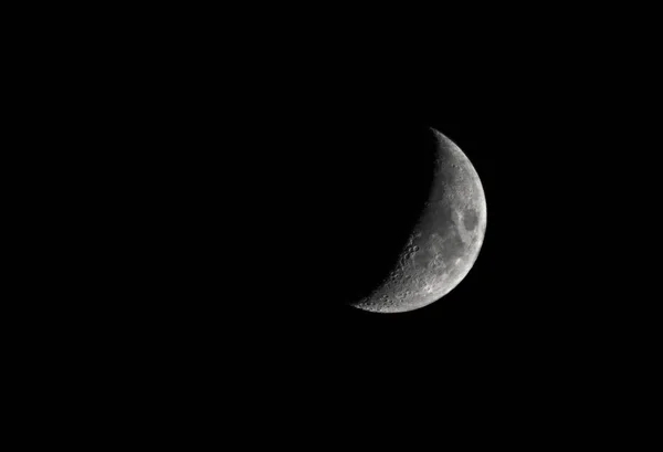 Een Jonge Maan Een Zwarte Hemel Ruimte Planeet — Stockfoto