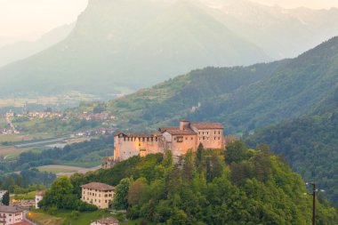 Güzel bir kale manzarası