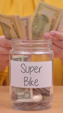 Süper Bisiklet İçin Para Kaydetme Videosu