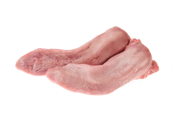 Rauw varkensvlees tong op een witte achtergrond — Stockfoto