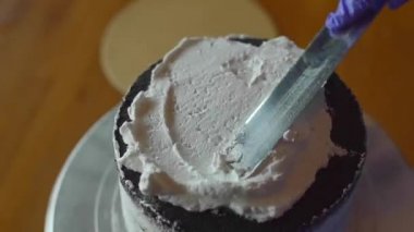 pudra Cake hazırlanıyor