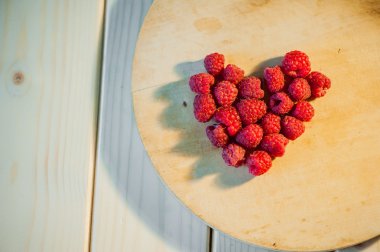 bir kalp içinde ahududu