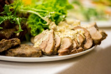 Domuz eti, et köftesi ve soğuk kesim