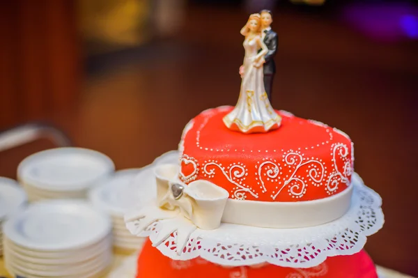 Red wedding cake — Stock Photo, Image