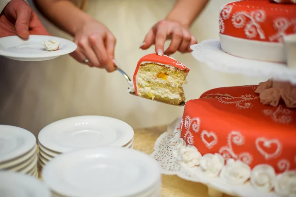 Rote Hochzeitstorte — Stockfoto