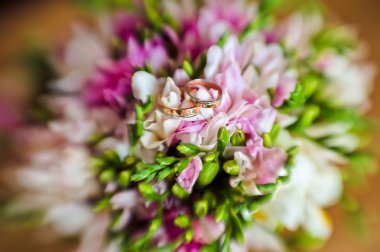 Düğün buket pembe peonies ve beyaz gül ile vintage tarzı