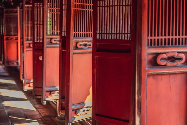 Litteraturens tempel i Hanoi i Sydostasien, Vietnam. Konfuciustemplet i Vietnams huvudstad — Stockfoto