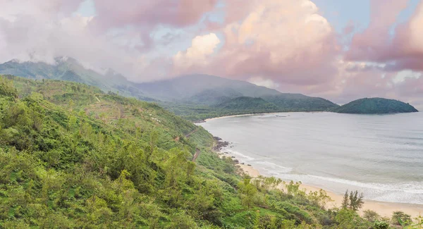 Morze i słońce, Hai Van Pass, Danang, Wietnam — Zdjęcie stockowe