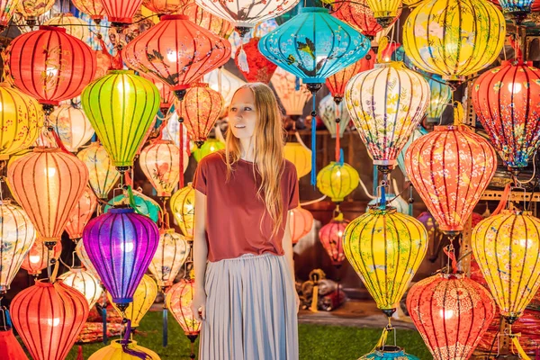 Beautiful Caucasian tourist woman in Tet holidays. Vietnam Chinese Lunar New Year in springtime — Stock Photo, Image