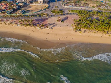 Da Nang, Vietnam 'daki İHA' dan My Khe Beach 'e, Central Beach ve deniz kenarındaki binalara. Bir İHA 'dan fotoğraf