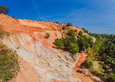 Kızıl kumulların arasındaki peri deresi, Muine, Vietnam