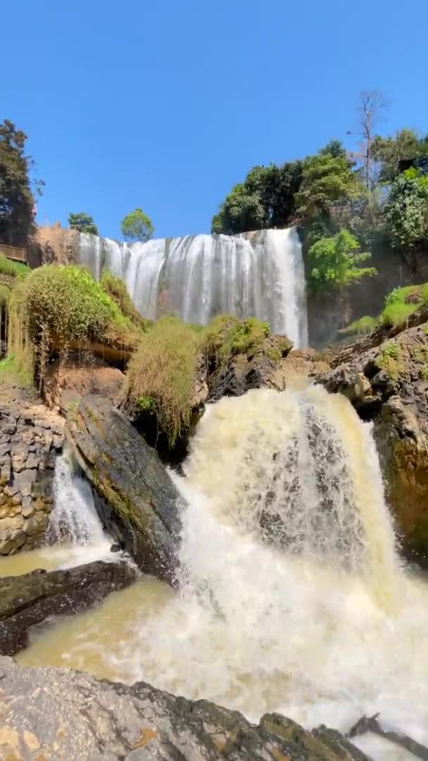 Vertical video. Slowmotion shot. Elephant waterfall in the city of Dalat in the southern part of Vietnam. Travel to Vietnam concept. Shot on a phone — Stock Video
