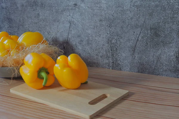 Sarı ve kırmızı biber