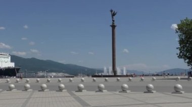 Seaport alanında güneşli yaz gün Güney Resort şehirde yürüyüş.