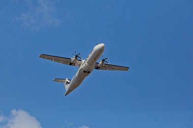 Seutula, Vantaa, Finlandiya - 7 Ağustos. 2025: Finnair OH-ATI ATR 72-500 Vantaa Helsinki Havaalanı 'ndan alınıyor.