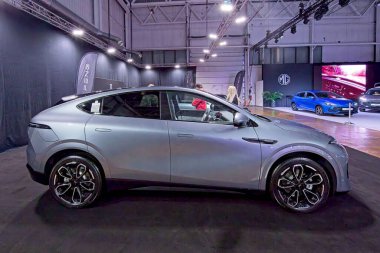 Tartu, Estonya - 12 Eylül 2025: Xpeng G6 elektrikli SUV Motoshow 2025, Tartu Messikeskus.