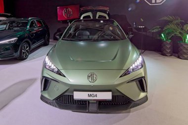 Tartu, Estonya - 12 Eylül 2025: Motoshow 2025, Tartu Messikeskus 'ta MG4 elektrikli araba sergileniyor.