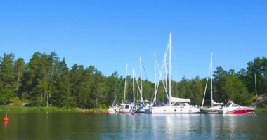 Elisaari Marina, Finlandiya 'nın Inkoo kenti yakınlarındaki Fin takımadalarında bulunan Elisaari' deki konuk liman..