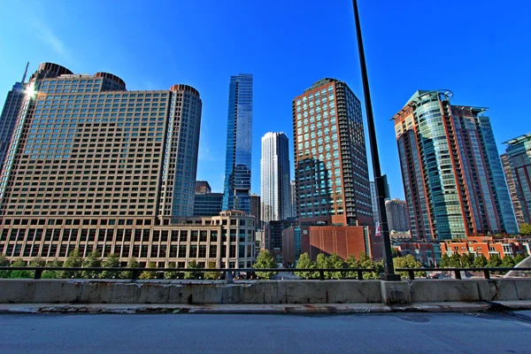 Edifícios de arranha-céus em Chicago . — Fotografia de Stock