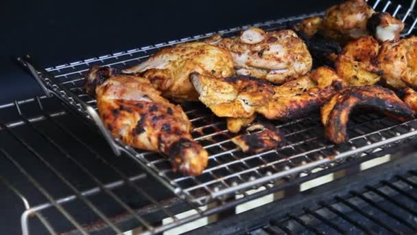 Grilled Tandoori chicken — Stock Video