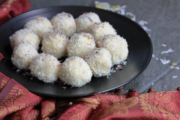 Instant Cocco Laddoo Ricco Energia Nariyal Ladoo Una Ciotola — Foto Stock