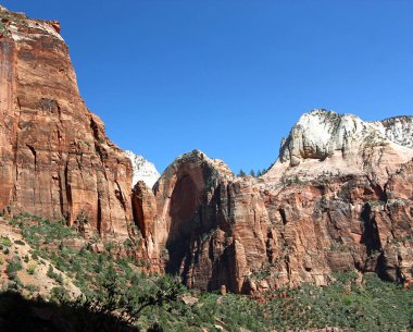 Zion Ulusal Parkı 'ndaki Dağ Sıraları