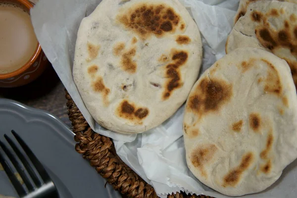 Close Uma Cesta Baati Roti Para Café Manhã — Fotografia de Stock