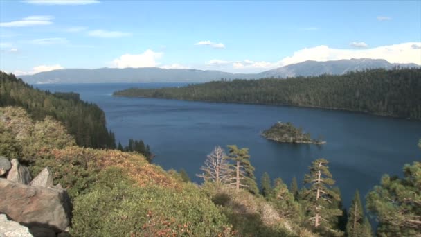 Baía de Esmeralda no Lago Tahoe — Vídeo de Stock
