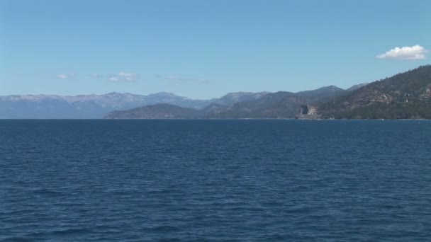 Lago Tahoe costa — Vídeo de Stock