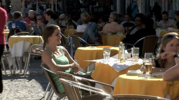 Lisbon Street Café — Vídeos de Stock