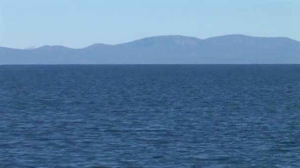 Θέα στη λίμνη Τάχο — Αρχείο Βίντεο