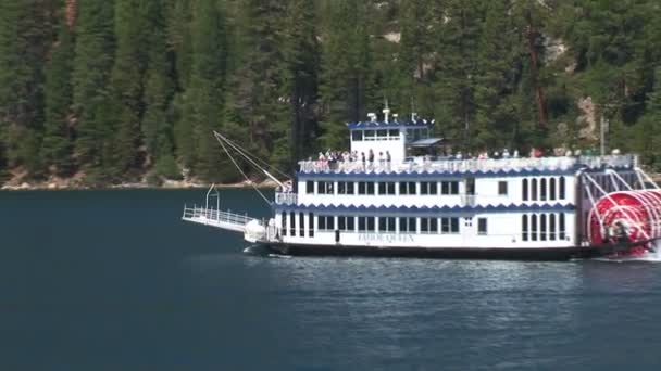 Paddlewheeler barco no Lago Tahoe — Vídeo de Stock