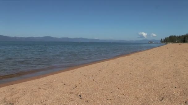 Nevada Beach en el lago Tahoe — Vídeo de stock