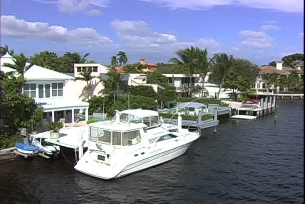 Canal de Fort Lauderdale con barcos — Vídeo de stock
