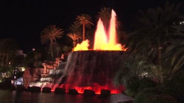 Las Vegas Mirage yanardağ 