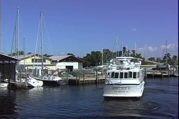 Barcos en Miami puerto — Vídeos de Stock