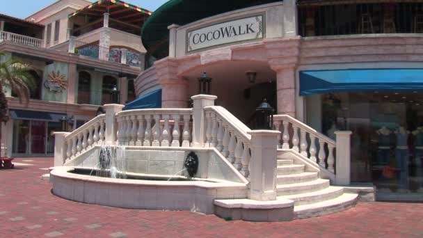 CocoWalk centro commerciale a Miami — Video Stock