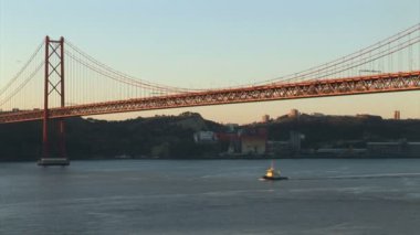 Lizbon Golden Gate Köprüsü