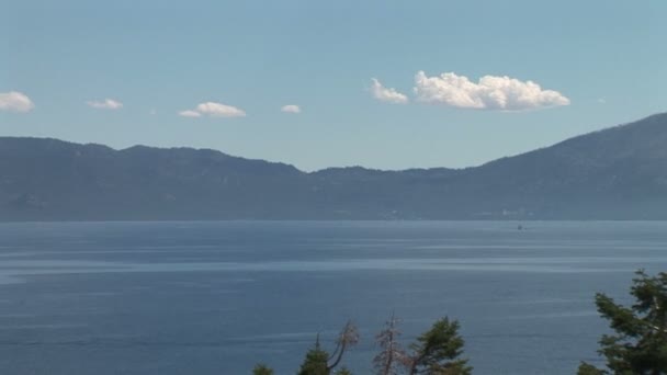 Vista sul lago Tahoe dal parco — Video Stock