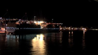 Bağlantı noktası Malaga gece Cruise gemisi  