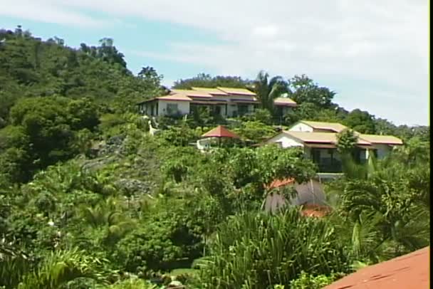 Вид на виллы из отеля Parador — стоковое видео