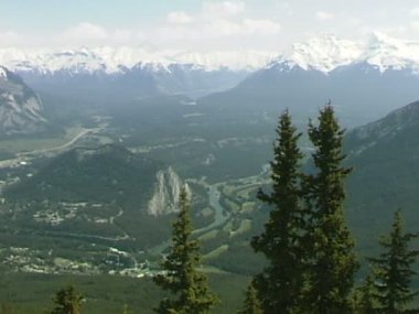 Fairmont hotel dağlardan şehirde Banff