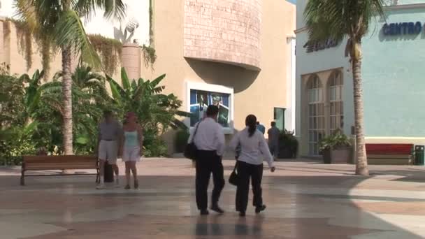 Cancun Mall Plaza — Stock video