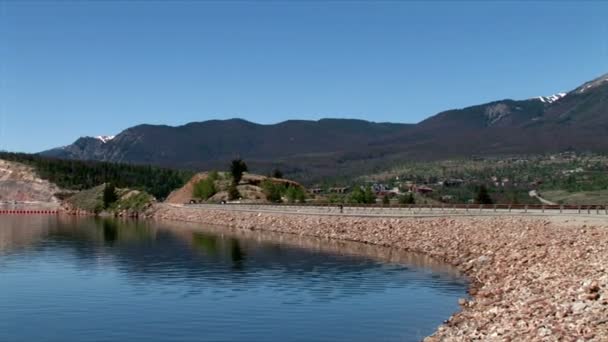 Traffic near the Dillon Lake — Stock Video